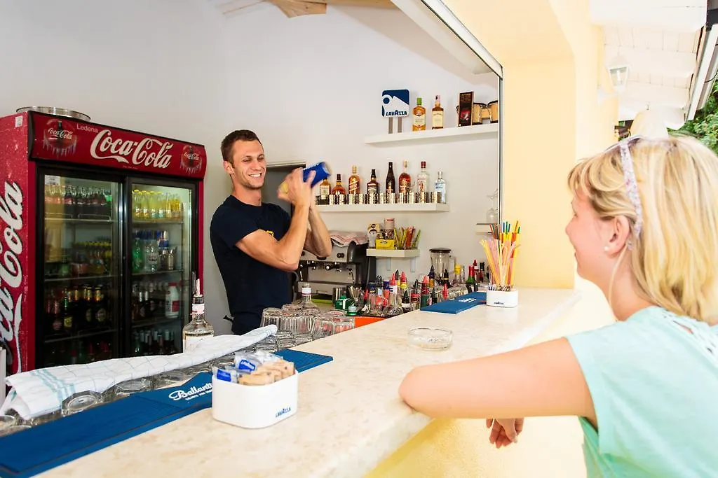 Camping Resort Tina Vrsar Üdülőpark